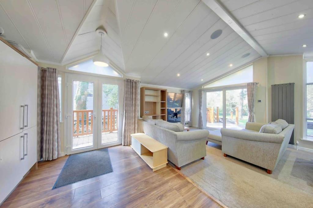 New Forest Lodge - 194 No Pets Fordingbridge Bagian luar foto
