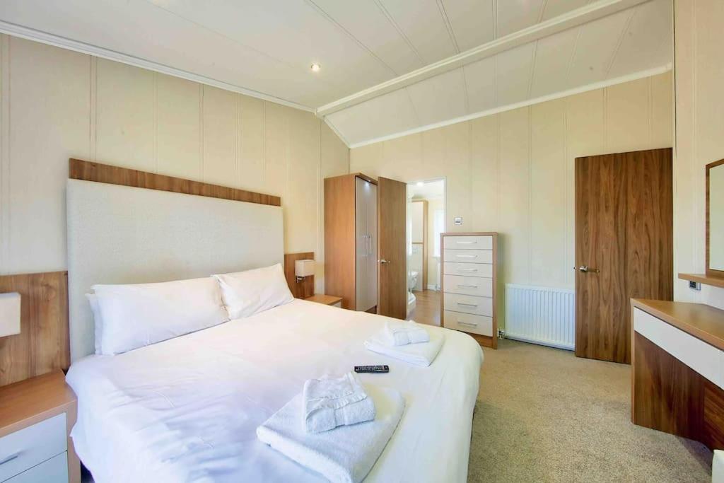 New Forest Lodge - 194 No Pets Fordingbridge Bagian luar foto